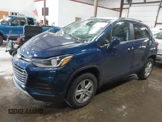 2020 Chevrolet Trax LT with VIN KL7CJPSB9LB330369, listed as a IAAI auction lot 41284251 with 26,848 mi miles. Bid and sale history available at carsss.com. Image 2.