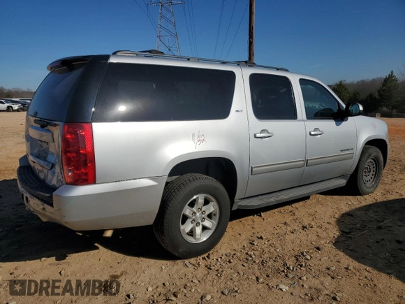 2014 GMC Yukon XL SLT with VIN 1GKS2KE74ER117737, listed as a Copart auction lot 86181784 with 170,959 mi miles and Salvage Title. Bid and sale history available at carsss.com. Image 3.