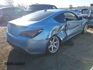2010 Hyundai Genesis Coupe z VIN KMHHT6KD9AU011193, wystawiony jako IAAI lot #41711921 z przebiegiem 116 446 mil mil oraz . Historia ofert i sprzedaży dostępna na DreamBid. Obrazek 4.