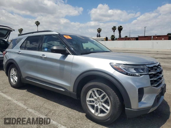 2025 Ford Explorer Active with VIN 1FMUK7DH9SGA20466, listed as a Copart auction lot 56994125 with 6,176 mi miles and Salvage title. Bid and sale history available at DreamBid. Image 4.