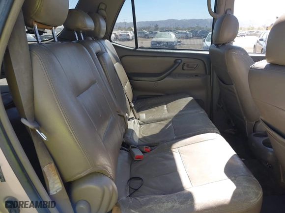 2005 Toyota Sequoia SR5 with VIN 5TDZT34A55S248543, listed as a IAAI auction lot 41694752 with 354,777 mi miles. Bid and sale history available at carsss.com. Image 8.