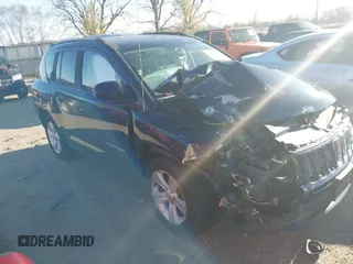2015 Jeep Compass Latitude with VIN 1C4NJCEB4FD400322, listed as a IAAI auction lot 41802399 with 139,060 mi miles. Bid and sale history available at carsss.com. Image 1.