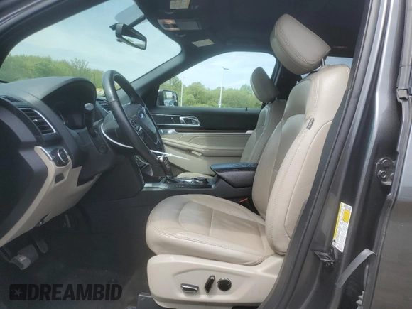 2018 Ford Explorer Limited z VIN 1FM5K8F85JGA20325, wystawiony jako Copart lot #56570065 z przebiegiem 134 860 mil mil oraz Szkoda całkowita • Salvage title. Historia ofert i sprzedaży dostępna na DreamBid. Obrazek 7.