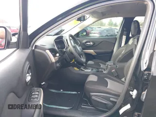 2018 Jeep Cherokee Latitude с VIN 1C4PJLCXXJD556624, выставлен на аукционе IAAI как лот 42464810 с пробегом 63 570 миль миль и . История ставок и продаж доступна на DreamBid. Изображение 5.
