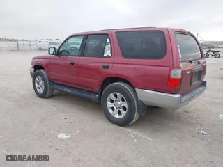 2000 Toyota 4Runner with VIN JT3GM84R5Y0062150, listed as a IAAI auction lot 41281527 with 204,705 mi miles. Bid and sale history available at carsss.com. Image 3.