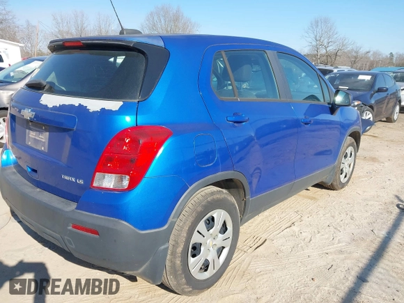 2015 Chevrolet Trax LS with VIN KL7CJKSB4FB086024, listed as a IAAI auction lot 41669572 with 124,312 mi miles. Bid and sale history available at carsss.com. Image 4.