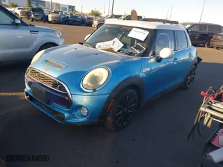 2015 MINI Cooper Hardtop 4 Door S with VIN WMWXU3C58F2B58305, listed as a IAAI auction lot 41413715 with 98,413 mi miles. Bid and sale history available at carsss.com. Image 18.