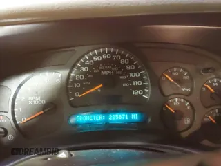 2003 Chevrolet Silverado 1500HD LS with VIN 1GCGK13U23F173548, listed as a IAAI auction lot 42058100 with 225,781 mi miles and . Bid and sale history available at DreamBid. Image 7.