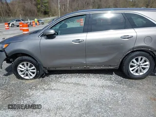 2019 Kia Sorento L with VIN 5XYPG4A32KG512687, listed as a IAAI auction lot 41857401 with 108,483 mi miles. Bid and sale history available at carsss.com. Image 21.