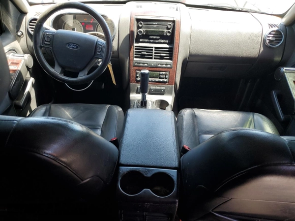 2006 Ford Explorer Limited с VIN 1FMEU75896UB42989, выставлен на аукционе Copart как лот 61296365 с пробегом 157 344 миль миль и Списание • Salvage title. История ставок и продаж доступна на DreamBid. Изображение 8.