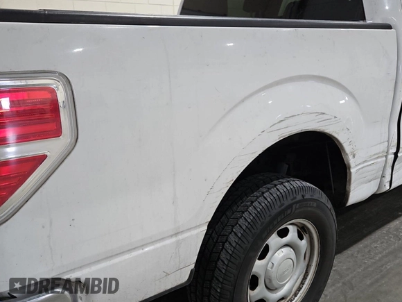 2014 Ford F-150 XL with VIN 1FTFW1CF4EKG34275, listed as a IAAI auction lot 42364032 with 170,485 mi miles and . Bid and sale history available at DreamBid. Image 1.