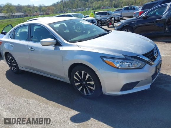 2018 Nissan Altima SR with VIN 1N4AL3APXJC258864, listed as a IAAI auction lot 42018305 with 59,265 mi miles and . Bid and sale history available at carsss.com. Image 1.