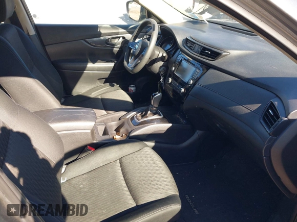 2019 Nissan Rogue SV with VIN KNMAT2MV7KP500390, listed as a IAAI auction lot 41897372 with 152,530 mi miles. Bid and sale history available at carsss.com. Image 5.