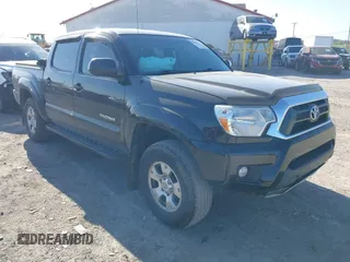 2015 Toyota Tacoma with VIN 5TFLU4EN2FX111971, listed as a IAAI auction lot 42055943 with 126,624 mi miles. Bid and sale history available at carsss.com. Image 1.