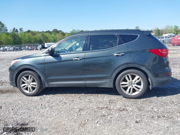 2013 Hyundai Santa Fe 2.0T Sport with VIN 5XYZUDLA6DG019790, listed as a IAAI auction lot 41980044 with 282,456 mi miles. Bid and sale history available at carsss.com. Image 14.