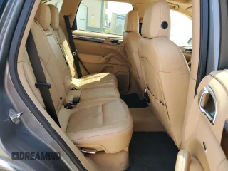 2012 Porsche Cayenne S с VIN WP1AB2A23CLA44604, выставлен на аукционе Copart как лот 58146455 с пробегом 370 299 миль миль и Списание • Salvage title. История ставок и продаж доступна на DreamBid. Изображение 10.
