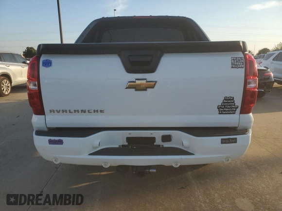 2011 Chevrolet Avalanche LT z VIN 3GNTKFE33BG105408, wystawiony jako Copart lot #76338364 z przebiegiem Nie podano mil oraz Szkoda całkowita • Salvage title. Historia ofert i sprzedaży dostępna na DreamBid. Obrazek 6.