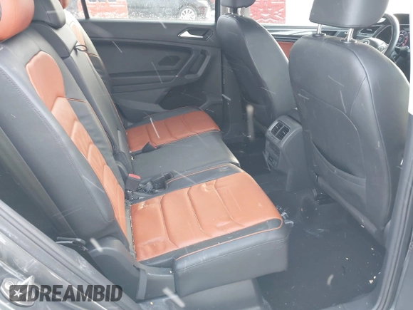 2018 Volkswagen Tiguan SEL Premium with VIN 3VV5B7AX9JM103745, listed as a IAAI auction lot 40993940 with 67,398 mi miles and . Bid and sale history available at DreamBid. Image 8.