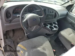 2008 Ford Econoline Cargo Commercial z VIN 1FTSS34L68DB10502, wystawiony jako Copart lot #62967905 z przebiegiem 182 851 mil mil oraz Czysty tytuł • Clean title. Historia ofert i sprzedaży dostępna na DreamBid. Obrazek 8.