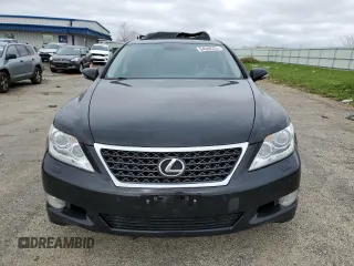 2011 Lexus LS 460 z VIN JTHCL5EF6B5010003, wystawiony jako Copart lot #54546225 z przebiegiem 279 058 mil mil oraz Nie do naprawy • Non repairable. Historia ofert i sprzedaży dostępna na DreamBid. Obrazek 5.