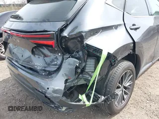 2023 Lexus NX 350 Premium z VIN 2T2GGCEZ8PC024142, wystawiony jako IAAI lot #42101751 z przebiegiem 34 449 mil mil oraz . Historia ofert i sprzedaży dostępna na DreamBid. Obrazek 6.