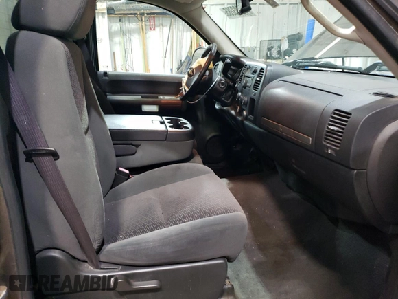 2008 Chevrolet Silverado 1500 Work Truck with VIN 1GCEC14018Z110656, listed as a Copart auction lot 47303285 with 134,914 mi miles and Salvage Title. Bid and sale history available at carsss.com. Image 10.