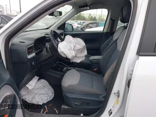 2023 Ford Maverick XL z VIN 3FTTW8E90PRA62946, wystawiony jako IAAI lot #42141287 z przebiegiem 6 731 mil mil oraz . Historia ofert i sprzedaży dostępna na DreamBid. Obrazek 5.