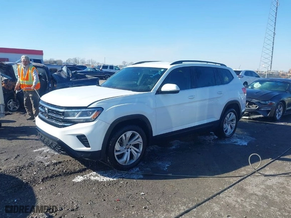 2021 Volkswagen Atlas 3.6L V6 SE w/Technology with VIN 1V2WR2CA4MC514968, listed as a IAAI auction lot 41414547 with 133,946 mi miles. Bid and sale history available at carsss.com. Image 2.