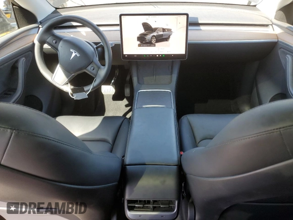 2024 Tesla Model Y Long Range z VIN 7SAYGDEE2RA223052, wystawiony jako Copart lot #61485025 z przebiegiem 13 268 mil mil oraz Szkoda całkowita • Salvage title. Historia ofert i sprzedaży dostępna na DreamBid. Obrazek 8.