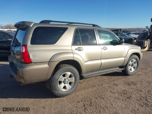 2006 Toyota 4Runner SR5 with VIN JTEBU14R568055724, listed as a IAAI auction lot 41450451 with 230,598 mi miles. Bid and sale history available at carsss.com. Image 4.