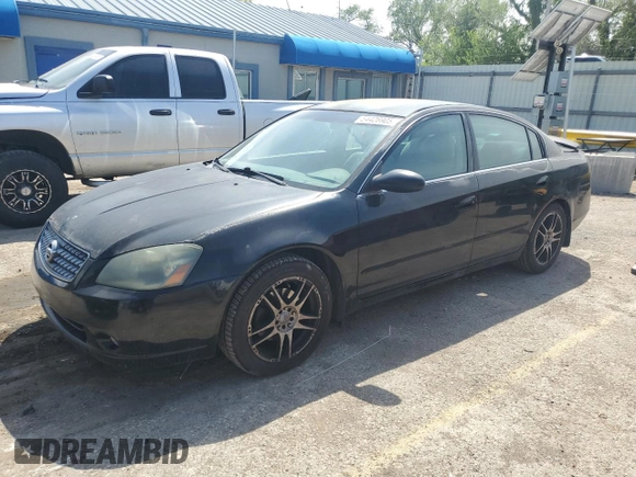 2005 Nissan Altima SL z VIN 1N4AL11DX5N496895, wystawiony jako Copart lot #54426905 z przebiegiem 127 498 mil mil oraz Szkoda całkowita • Salvage title. Historia ofert i sprzedaży dostępna na DreamBid. Obrazek 1.