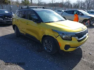 2021 Kia Seltos S z VIN KNDEUCAA3M7168117, wystawiony jako IAAI lot #41775918 z przebiegiem 40 853 mil mil oraz . Historia ofert i sprzedaży dostępna na DreamBid. Obrazek 1.