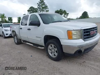 2008 GMC Sierra 1500 Work Truck z VIN 2GTEK133981178274, wystawiony jako IAAI lot #42146222 z przebiegiem 246 353 mil mil oraz . Historia ofert i sprzedaży dostępna na DreamBid. Obrazek 1.