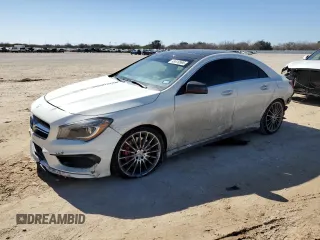 2014 Mercedes-Benz CLA 45 AMG z VIN WDDSJ5CB0EN060151, wystawiony jako Copart lot #43410995 z przebiegiem 44 814 mil mil oraz Szkoda całkowita • Salvage title. Historia ofert i sprzedaży dostępna na DreamBid. Obrazek 1.