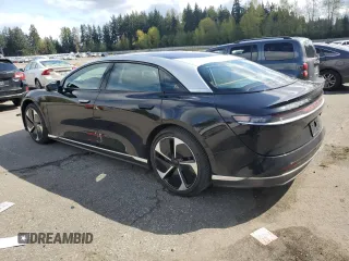 2024 Lucid Air Touring z VIN 50EA1TEA0RA005240, wystawiony jako Copart lot #52596695 z przebiegiem 4162 mil mil oraz Szkody całkowita. Historia ofert i sprzedaży dostępna na DreamBid. Obrazek 2.