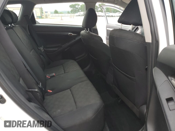 2010 Pontiac Vibe 1SA with VIN 5Y2SP6E8XAZ412803, listed as a Copart auction lot 61876895 with 105,582 mi miles and Salvage title. Bid and sale history available at DreamBid. Image 10.