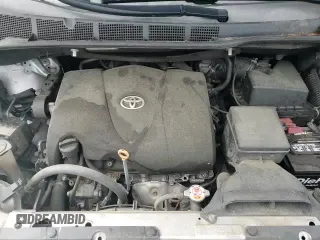 2018 Toyota Sienna SE z VIN 5TDXZ3DC9JS926552, wystawiony jako Copart lot #68366525 z przebiegiem 414 616 mil mil oraz Czysty tytuł • Clean title. Historia ofert i sprzedaży dostępna na DreamBid. Obrazek 14.