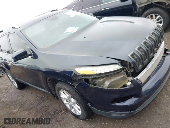 2014 Jeep Cherokee Latitude z VIN 1C4PJLCS5EW182924, wystawiony jako IAAI lot #41878926 z przebiegiem 147 800 mil mil oraz . Historia ofert i sprzedaży dostępna na DreamBid. Obrazek 1.
