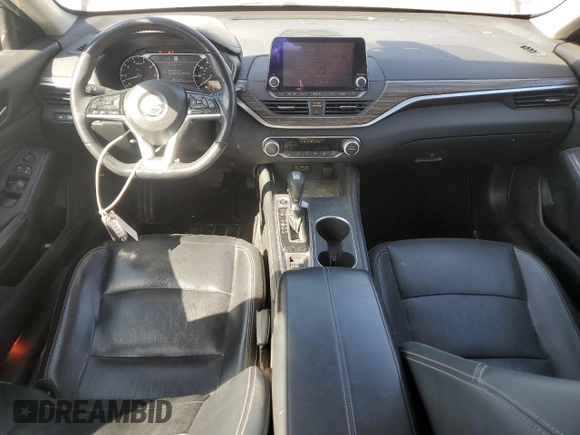 2019 Nissan Altima SL with VIN 1N4BL4EW7KC184302, listed as a Copart auction lot 48320525 with 110,981 mi miles and Salvage Title. Bid and sale history available at carsss.com. Image 8.