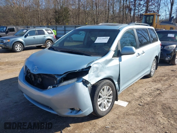2017 Toyota Sienna XLE Auto Access Seat with VIN 5TDYZ3DCXHS767278, listed as a IAAI auction lot 41639093 with 87,775 mi miles and . Bid and sale history available at DreamBid. Image 17.