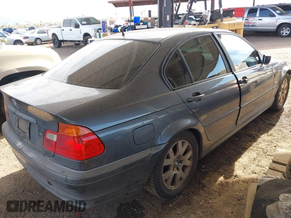 2000 BMW 3 Series 323i z VIN WBAAM3349YCA89943, wystawiony jako IAAI lot #41601117 z przebiegiem 177 726 mil mil oraz . Historia ofert i sprzedaży dostępna na DreamBid. Obrazek 4.
