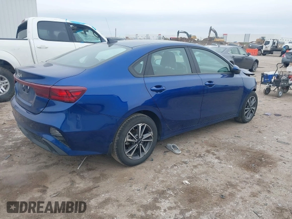 2024 Kia Forte LXS with VIN 3KPF24AD2RE825393, listed as a IAAI auction lot 41640759 with 4,421 mi miles. Bid and sale history available at carsss.com. Image 4.