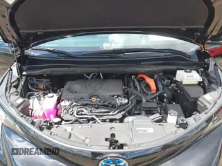 2025 Toyota Sienna XSE z VIN 5TDCSKFCXSS156213, wystawiony jako IAAI lot #42323480 z przebiegiem 10 011 mil mil oraz . Historia ofert i sprzedaży dostępna na DreamBid. Obrazek 10.