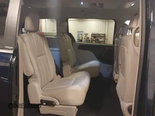 2013 Chrysler Town & Country Touring with VIN 2C4RC1BG7DR517970, listed as a IAAI auction lot 42028284 with 122,053 mi miles. Bid and sale history available at carsss.com. Image 8.