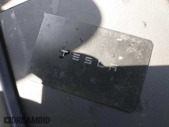 2016 Tesla Model X P90D with VIN 5YJXCAE45GF001485, listed as a IAAI auction lot 41994096 with 88,103 mi miles. Bid and sale history available at carsss.com. Image 11.