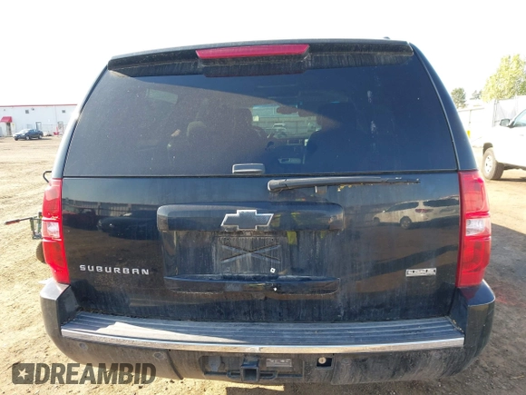 2012 Chevrolet Suburban LTZ with VIN 1GNSKKE74CR324578, listed as a IAAI auction lot 42129334 with 182,655 mi miles. Bid and sale history available at carsss.com. Image 16.