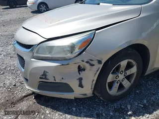 2015 Chevrolet Malibu LS with VIN 1G11B5SL2FF234349, listed as a IAAI auction lot 41995360 with 181,940 mi miles. Bid and sale history available at carsss.com. Image 6.