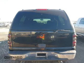 2001 Chevrolet Suburban LS with VIN 3GNEC16T61G284128, listed as a IAAI auction lot 41102555 with 198,323 mi miles. Bid and sale history available at carsss.com. Image 16.