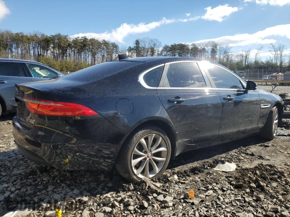 2017 Jaguar XF with VIN SAJBJ4BN8HCY31666, listed as a Copart auction lot 47123505 with 139,356 mi miles and Salvage Title. Bid and sale history available at DreamBid. Image 3.