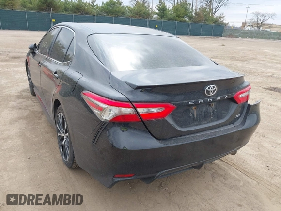 2018 Toyota Camry LE z VIN JTNB11HK6J3005121, wystawiony jako IAAI lot #42065784 z przebiegiem 114 907 mil mil oraz . Historia ofert i sprzedaży dostępna na DreamBid. Obrazek 3.